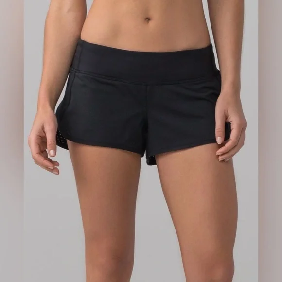 2017 Lululemon Speed Short Perforated 2.5” Black Size 6 Rare Run Short - Picture 3 of 10